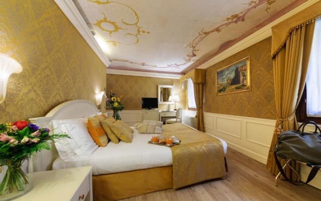 Duodo Palace Hotel - photo 5