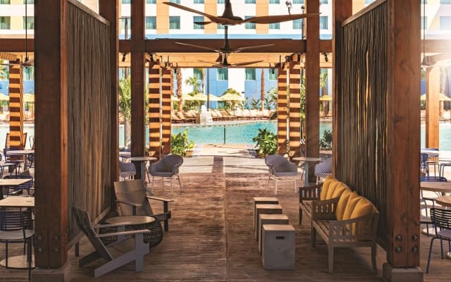 Universal's Endless Summer Resort - Dockside Inn and Suites - photo 3