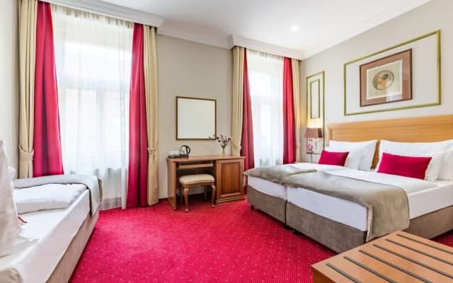 Hotel Caruso Old Town Prague - photo 3