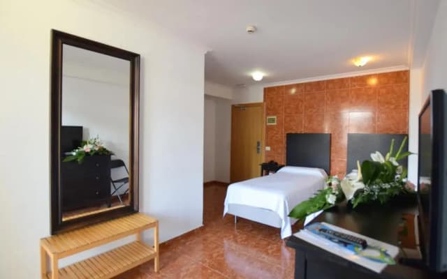 Hotel Adonis Capital - photo 9
