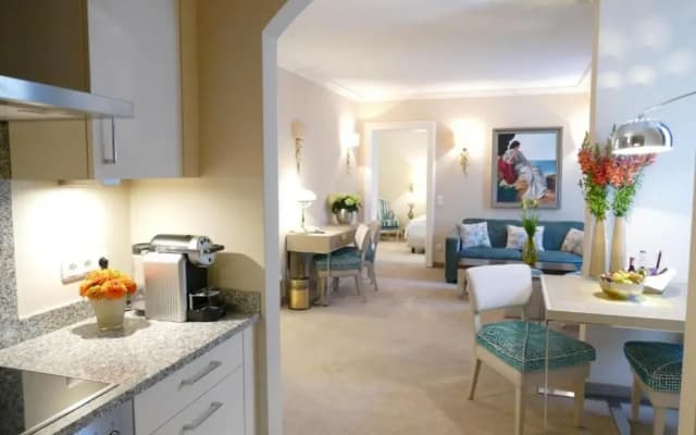 Hotel an der Oper - photo 4