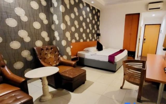 Marilyn Hotel Serpong - photo 6