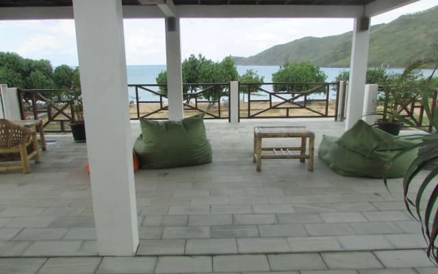 Friends Beach Hotel - photo 3