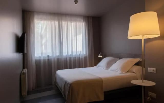Sixties Ramblas Hotel - photo 2