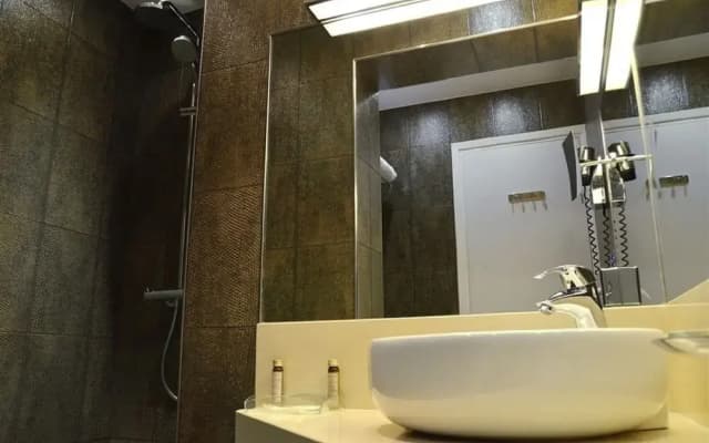 Neuilly Park Hotel - photo 6