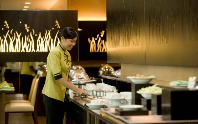 Hotel Santika BSD City Serpong - photo 3
