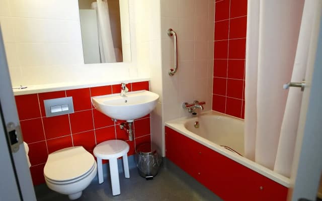 Travelodge Barcelona Poblenou - photo 2