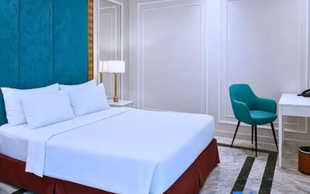 The Grantage Hotel & Sky Lounge - photo 2
