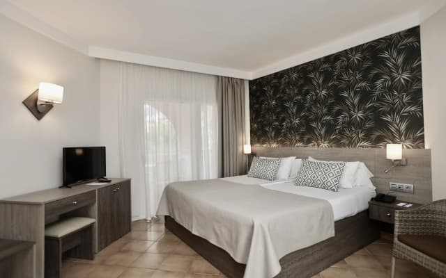 Hotel Puerto Palace - photo 3