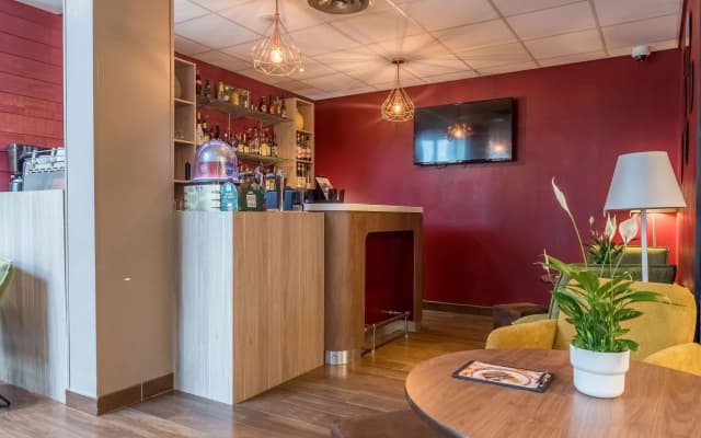 Hotel Campanile Nogent Sur Marne - photo 2