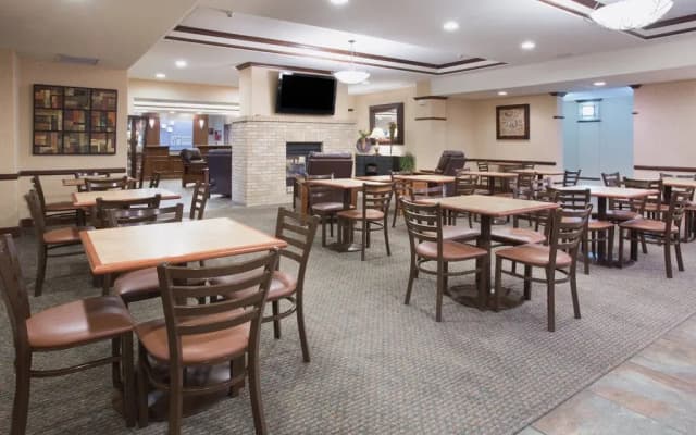 Holiday Inn Express Hotel & Suites Las Vegas - photo 5