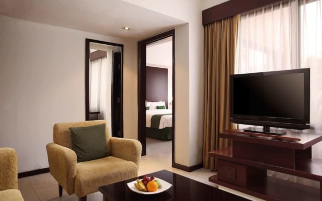 Aryaduta Lippo Village - photo 2