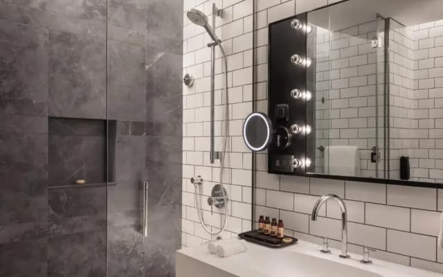 The WB Abu Dhabi, Curio Collection by Hilton Hotel - photo 7