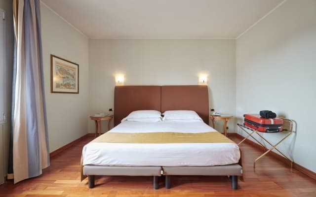 Hotel Plaza Venice - photo 1