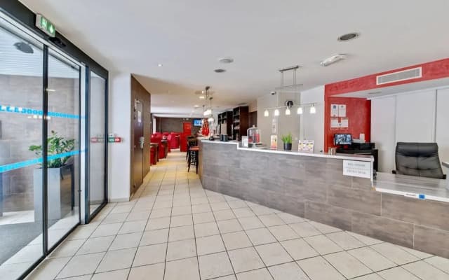 Hotel Paris Pacific - photo 2