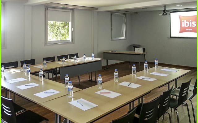 Ibis Hotel Alicante - photo 4