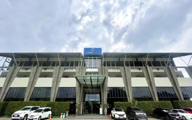 Lemo Hotel Serpong - photo 4