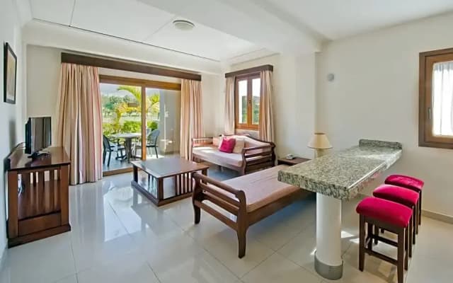 Marylanza Suites & Spa - photo 8
