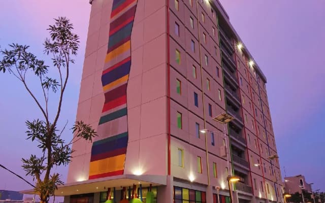 POP! Hotel BSD City Tangerang - photo 3