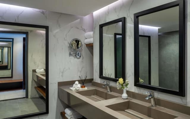 Anwar Al Madinah Mövenpick Hotel - photo 4
