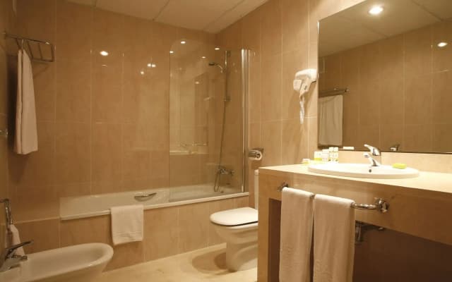 Hotel Guadalmedina - photo 1