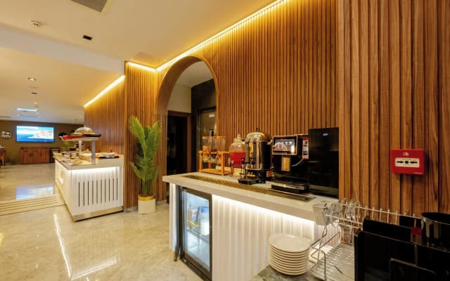 Garner Hotel Istanbul - Airport Arnavutkoy - photo 2