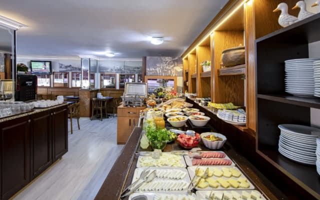 Kozan City Hotel - photo 2
