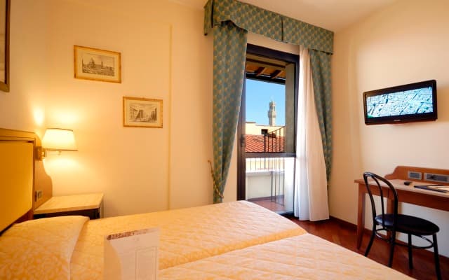B&B Hotel Firenze Pitti Palace al Ponte Vecchio - photo 3