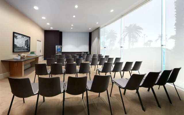 Radisson Blu Hotel, Nice - photo 4