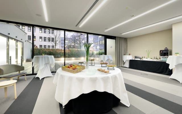 Eurostars Book Hotel - photo 3