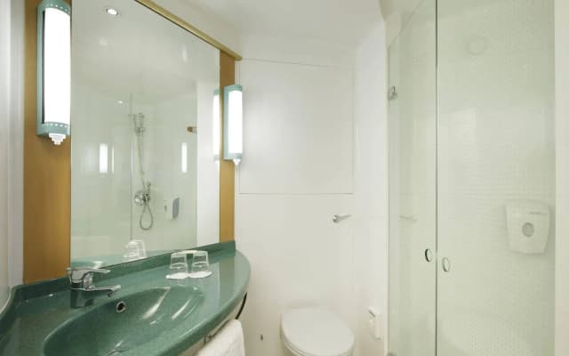Ibis Hotel Alicante - photo 9