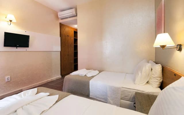 Orion Hotel Bitez - photo 4