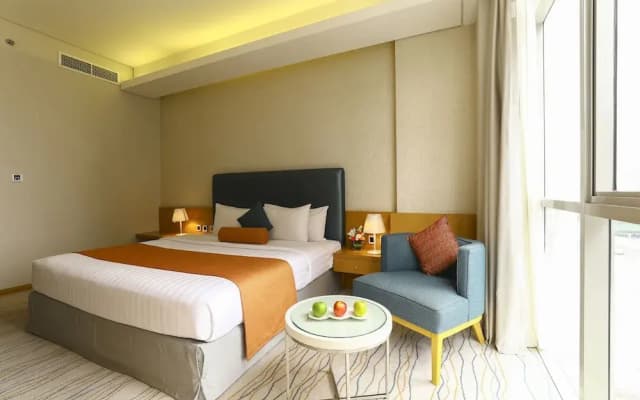 Royal Continental Hotel - photo 3