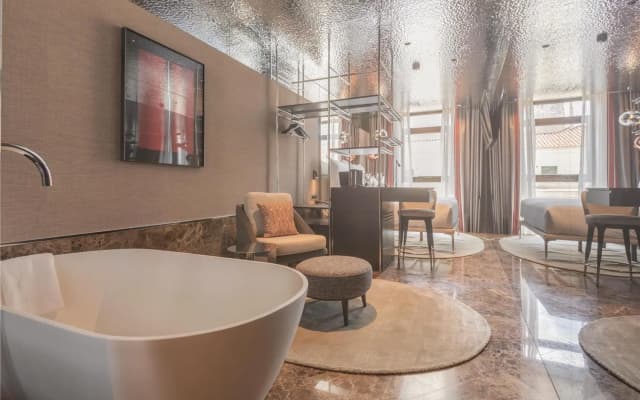 Adia Aluma Athens, Curio Collection By Hilton - photo 1