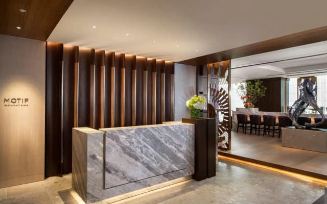 Four Seasons Hotel Tokyo at Marunouchi - photo 5