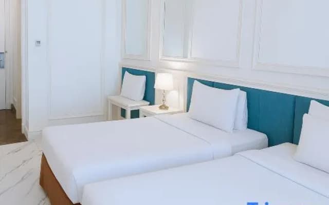 The Grantage Hotel & Sky Lounge - photo 4