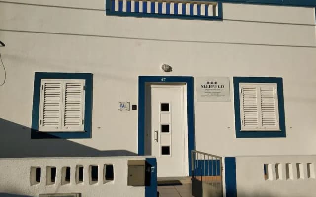 Sleep & Go Faro Airport Guest House - photo 1