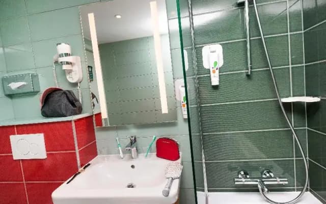 ibis Styles Paris Gare Saint Lazare - photo 7