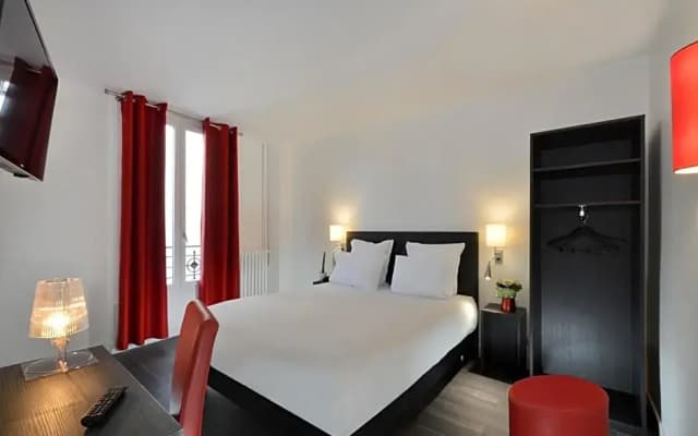 Hotel Douglas - photo 1