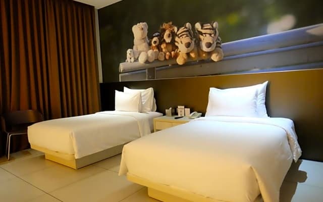 FM7 Resort Hotel - photo 3
