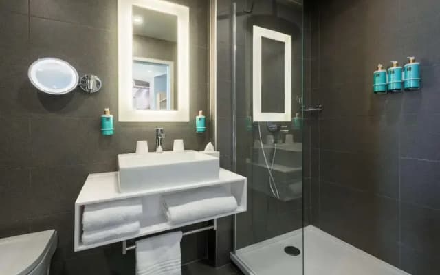 Novotel Belleville Paris 20 Hotel - photo 5