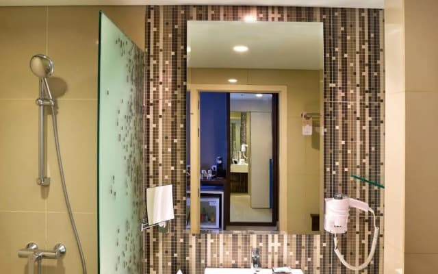 Mercure Serpong Alam Sutera - photo 5