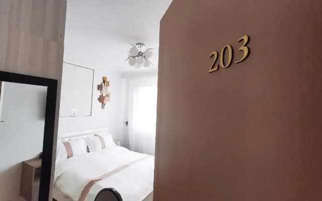 La Maison Charentonneau - photo 1