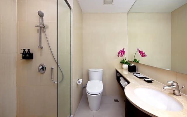 JS Luwansa Hotel and Convention Center - photo 3