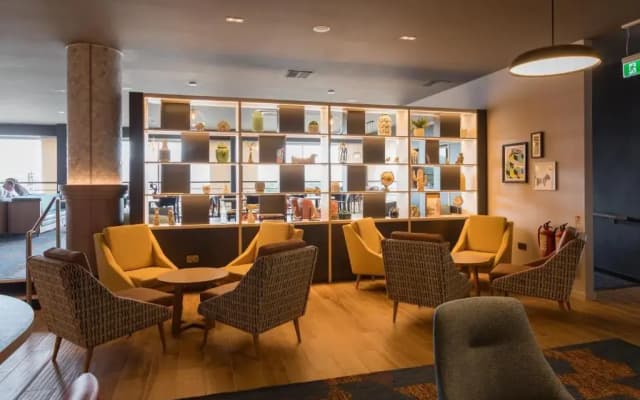 Holiday Inn Edinburgh by IHG - photo 3