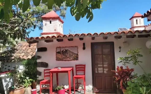 Charming 1-bed House in La Laguna - photo 6