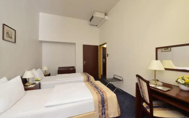 Danubius Hotel Hungaria City Center - photo 3