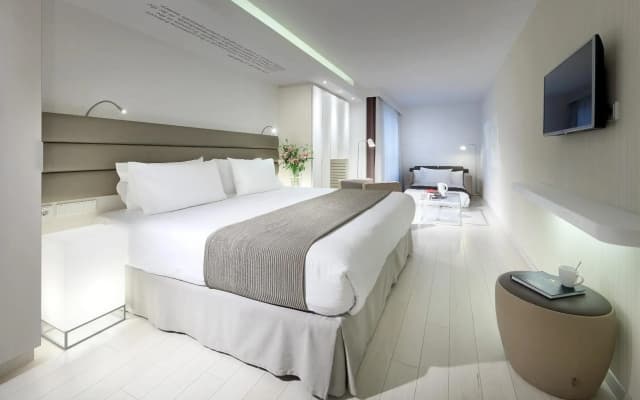Eurostars Book Hotel - photo 5
