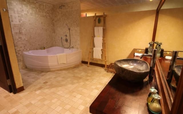Kupu Kupu Barong Villas & Tree Spa Hotel - photo 5