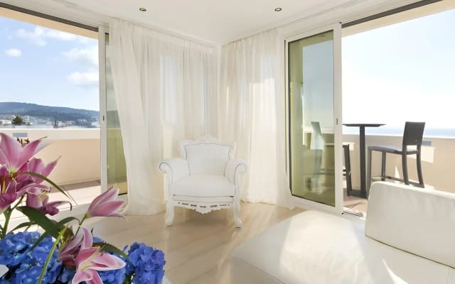 West End Nice Hotel  - photo 3